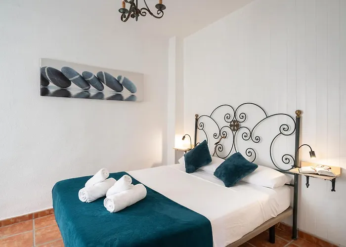 Top-floor Near Cathedral With Private Terrace - 3a Appartement